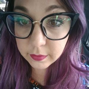 Meet your Posher, Hillary